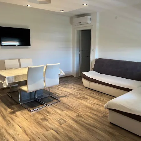 Ban Apartment