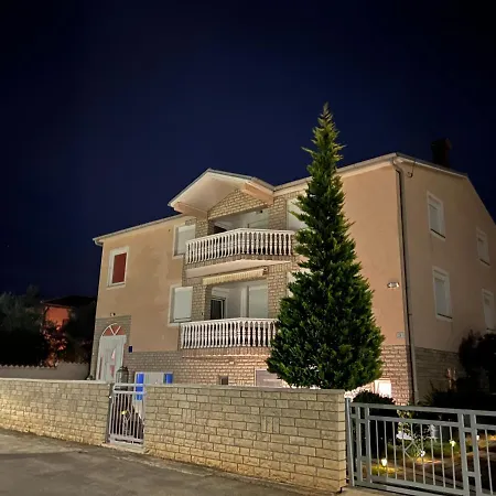 Ban Apartment *