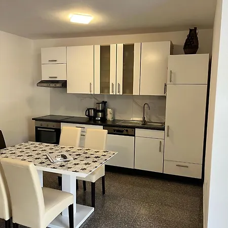 Ban Apartmán