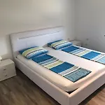 Apartment Ban *