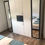 Apartment Ban *