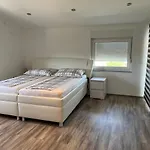 Apartment Ban *